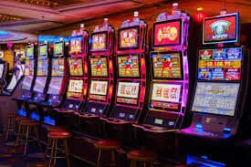 Fitur unggulan aplikasi JOS138 menampilkan antarmuka permainan slot dan live betting di mobile
